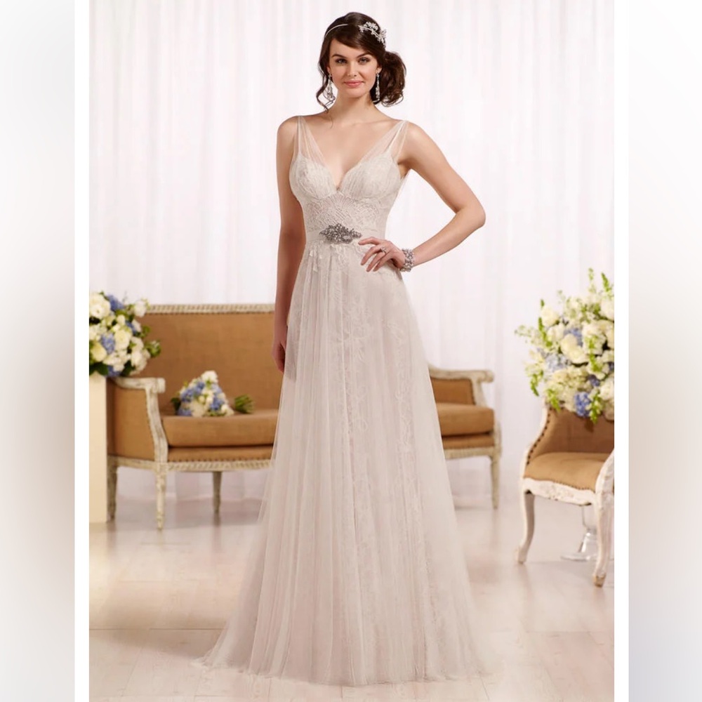 Essence of Australia Lace Chiffon Wedding Dress - Picture 2 of 16